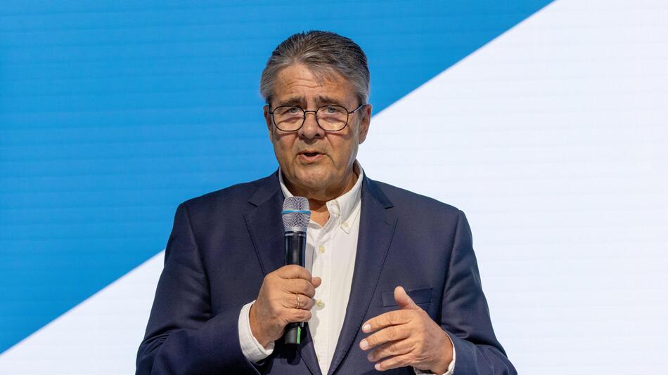 Gabriel: "Wäre Merkel Kanzlerin geblieben, hätte es keinen Krieg gegeben"