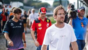 Sebastian Vettel läuft vor Charles Leclerc und Pierre Gasly