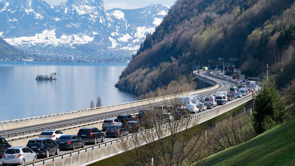 Schweiz plant neue Transitgebühr – mit Folgen für Millionen Urlauber