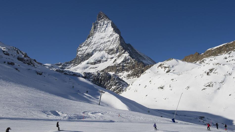 Lawine reißt bei Zermatt mehrere Menschen mit