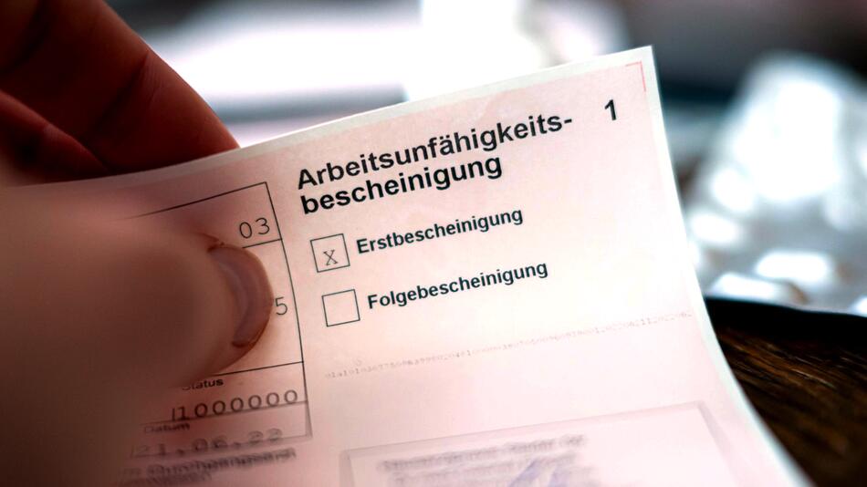 Mehr Hürden für Krankschreibungen im Job: Das ist geplant