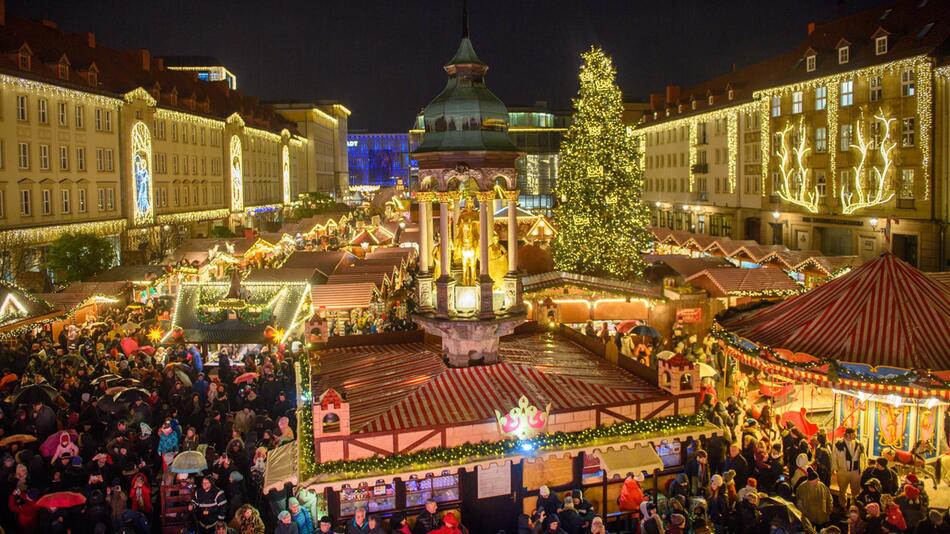 Wehnachtsmarkt und Lichterwelt eröffnet