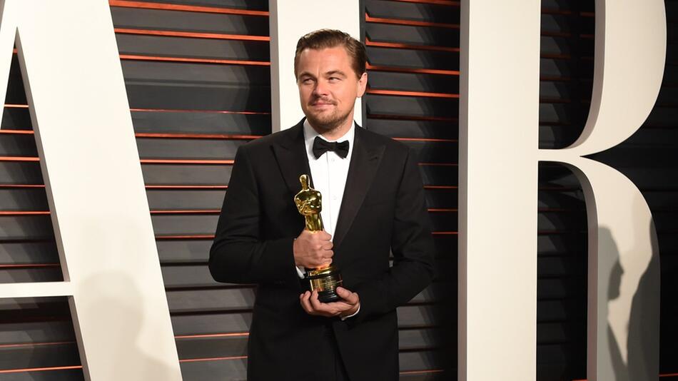 2016 hielt Leonardo DiCaprio ihn endlich in den Händen und ganz fest - seinen ersten Oscar.