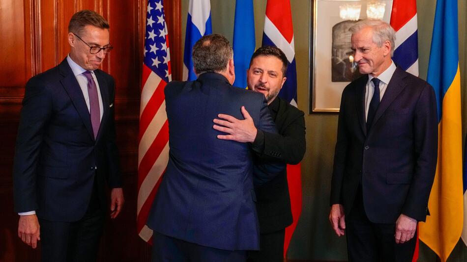 Mit neuem Friedensplan nach Russland – Ukraine-Lage zunehmend prekär