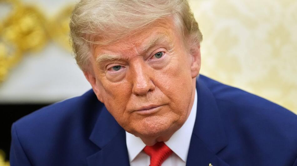 Trump droht Iran mit Zerstörung von Kraftwerken und Brücken
