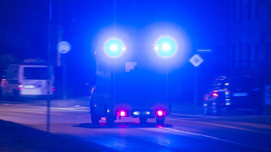 Rettungswagen mit Blaulicht