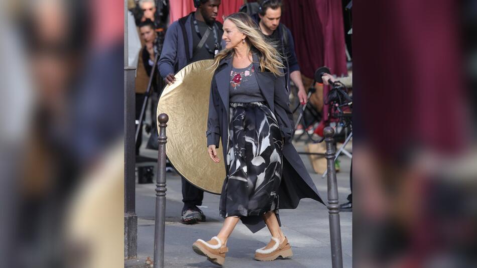 Sarah Jessica Parker in den Straßen von Paris.
