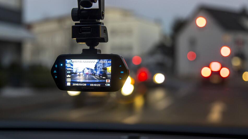 Dashcam Im Auto: Erlaubt Oder Verboten? Das Müssen Sie Zu Der Kamera ...