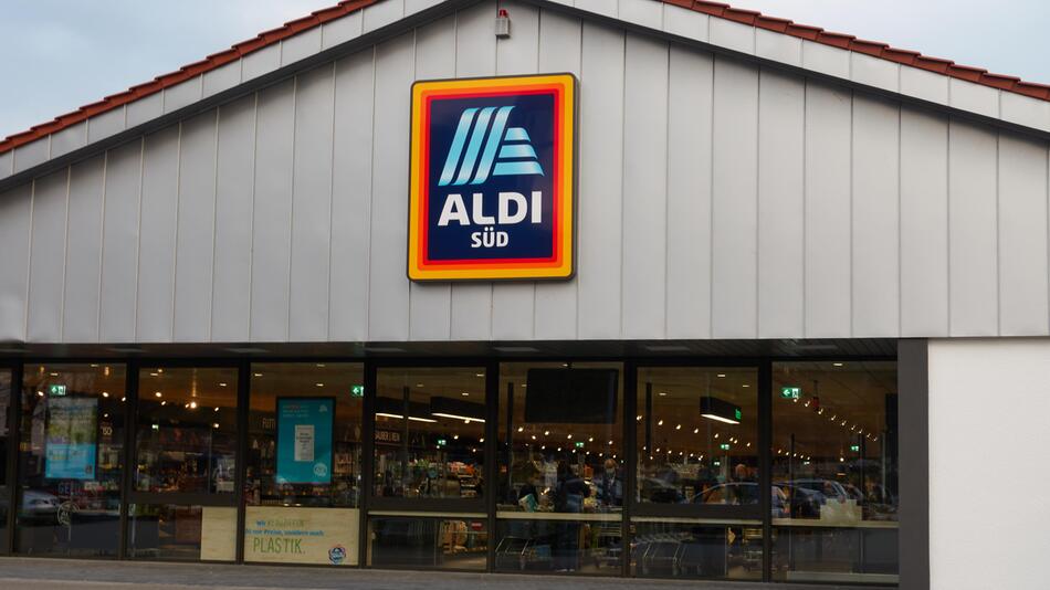 "Bayerns Kriegserklärung an Italien": Netz spottet über Aldi-Pizza