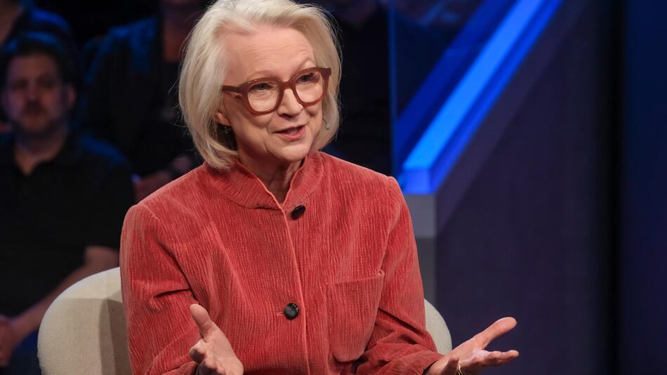 Wirtschaftsweise verteidigt umstrittene Spritpreis-Aussage