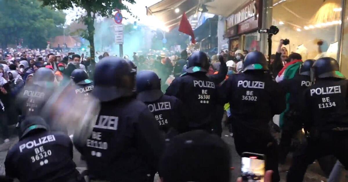 Pro-Palestine Demonstration in Berlin Escalates