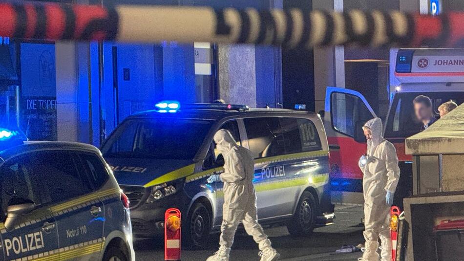Mann tötet Ehefrau auf offener Straße – Zeugen halten Täter fest