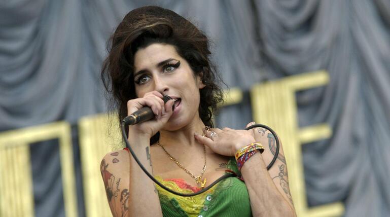 Amy Winehouse.