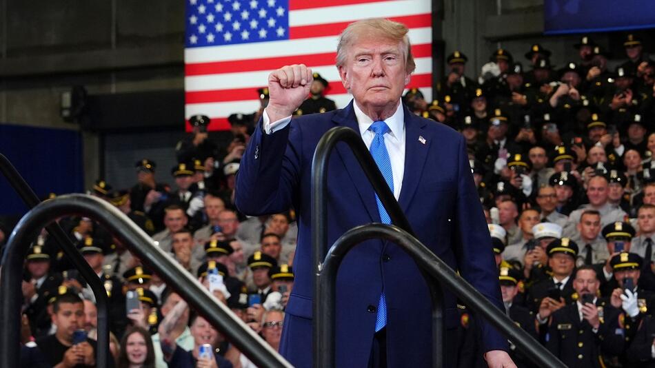 US-Präsident Trump droht weiterem Land mit Bombardierung