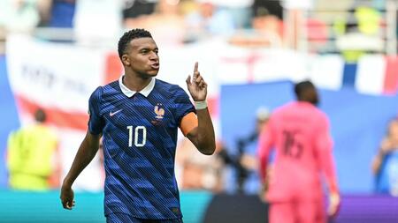 Wer holt sich die Krone? Messi zwei Tore hinter Mbappé