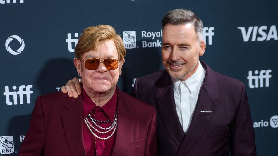 Elton John (l.) mit seinem Ehemann David Furnish auf dem Toronto International Film Festival.