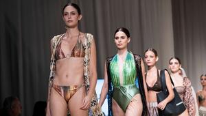 Beim Strandurlaub im Spätsommer kommt es nicht nur auf einen stylischen Bikini, sondern auch das ...