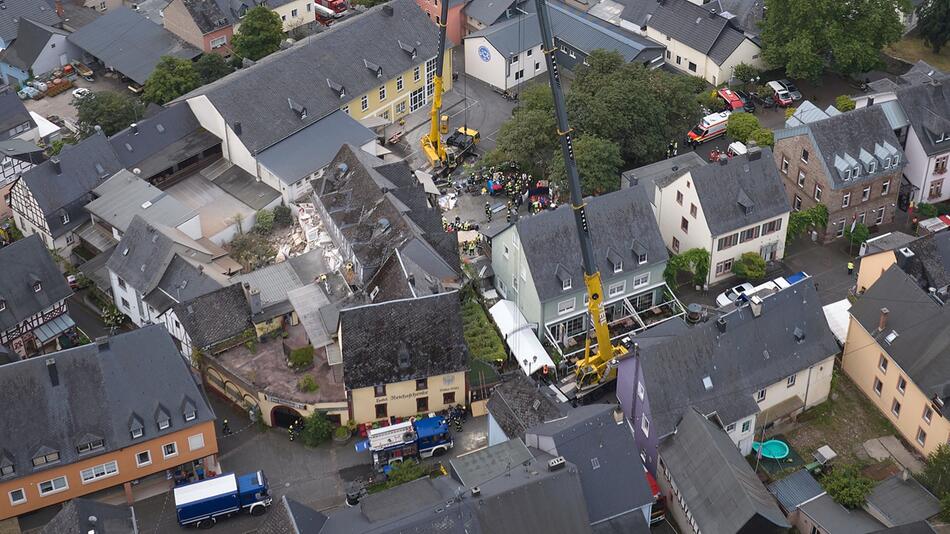 Hotel teilweise eingestürzt