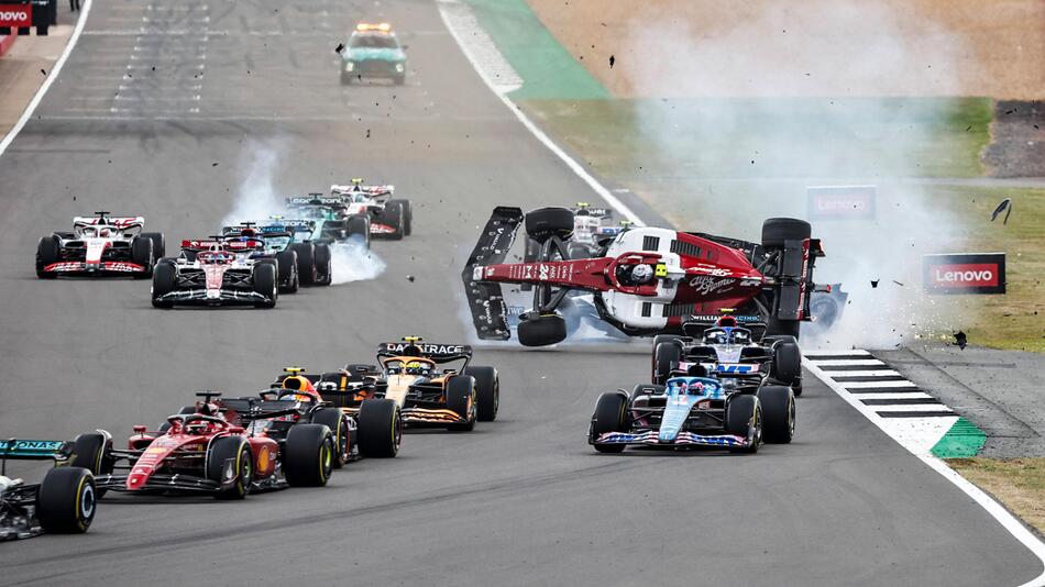 Crash, Formel 1, Guanyu Zhou, George Russel