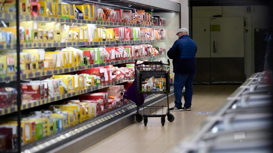 Düsseldorf, Discounter, Aldi, Konsum, Verbraucher, Einkauf, Nordrhein-Westfalen, 2020