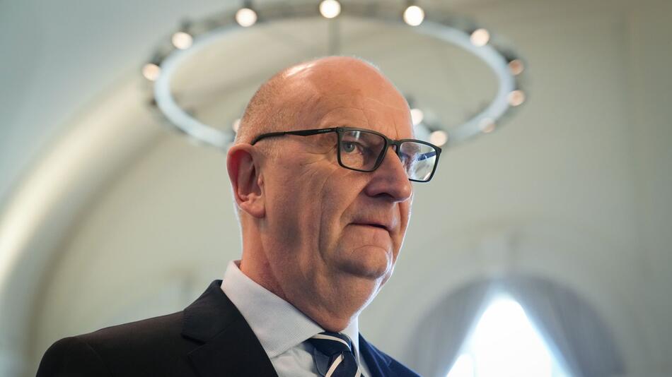 Brandenburgs Ministerpräsident Woidke informiert über MPK