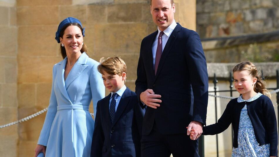 Prinzessin Kate, Prinz William und die Kinder Prinz George und Prinzessin Charlotte beim Besuch ...