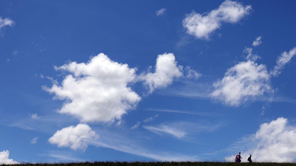 Nach regnerischem Wochenstart mildes Herbstwetter erwartet