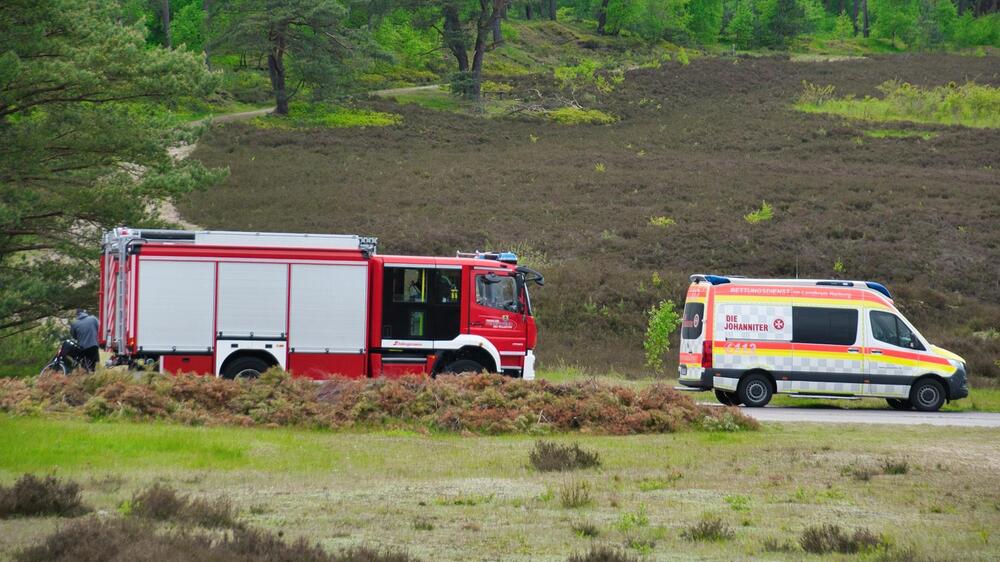 Die Feuerwehr ist auf der Suche nach der Reiterin.