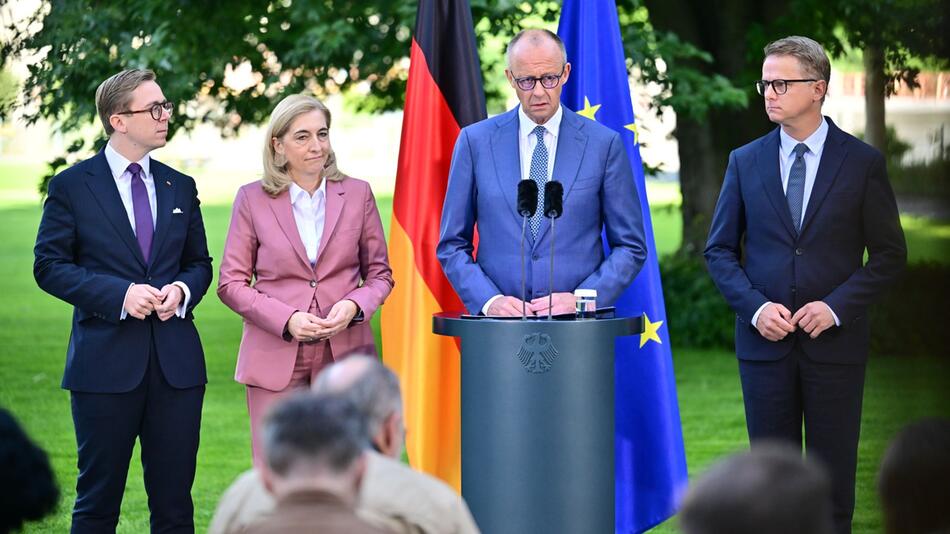 Neue Minister und ein Rätsel