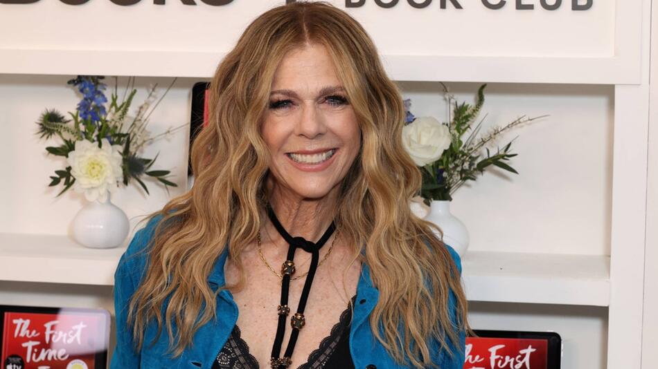 Rita Wilson zeigt riesiges Rücken-Tattoo