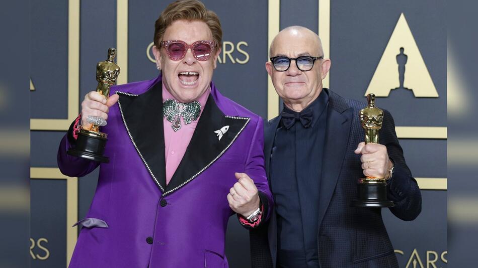 Kongeniales Duo: Elton John (l.) und Bernie Taupin mit ihren Oscars für "Rocketman".