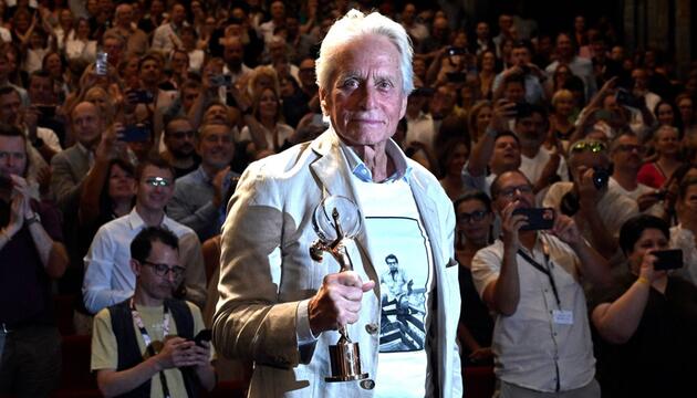 Michael Douglas wurde beim Karlovy Vary Filmfestival ausgezeichnet.