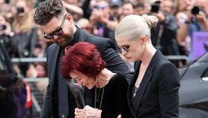 Nach dem Tod von Ozzy Osbourne sind Jack (links) und Kelly (rechts) ihrer Mutter Sharon eine ...
