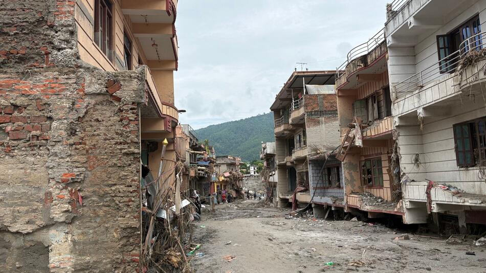 Nepal warnt vor weiterer Katastrophe nach Flut