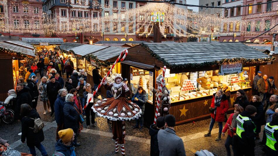 Weihnachtsgeschäft auf dem Weihnachtsmarkt