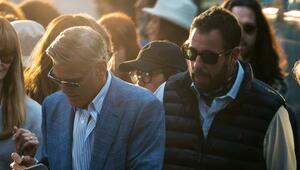 George Clooney als Jay Kelly und Adam Sandler als Ron Sukenick.