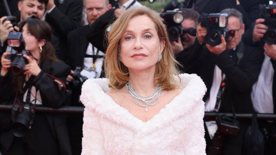 Isabelle Huppert wird mit dem Lumière Award ausgezeichnet.