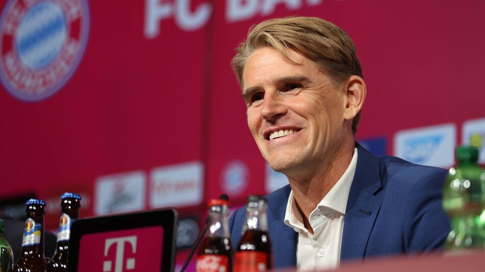Christoph Freund bei seiner offiziellen Vorstellung als neuer Sportdirektor des FC Bayern.