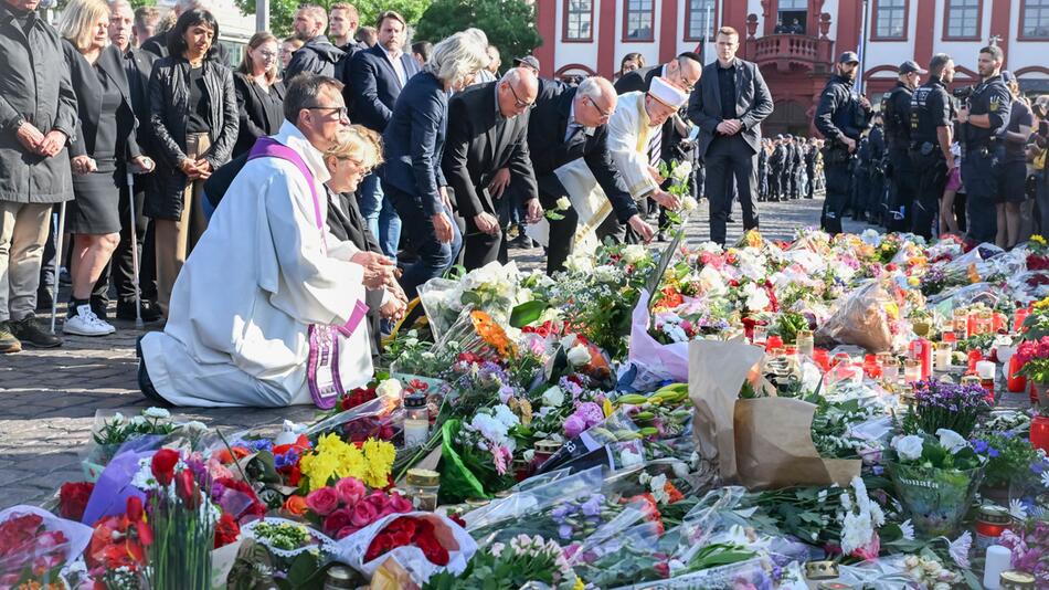 Nach der Messerattacke - Kundgebung "Mannheim hält zusammen"