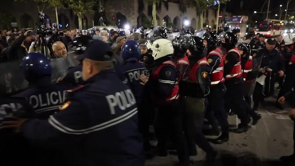 Albanien: Heftige Proteste gegen die Politik von Premier Rama