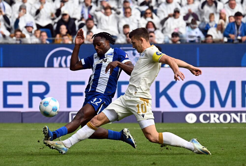 Deyovaisio Zeefuik (l.) erzielte das 2:1 für Hertha BSC