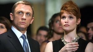 Daniel Craig und Gemma Arterton in "James Bond 007: Ein Quantum Trost" aus dem Jahr 2008.