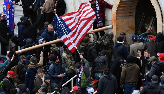 "Proud Boys" verklagen US-Regierung