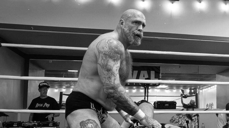 Wrestler bricht am Ende des Kampfes zusammen – wenig später ist er tot