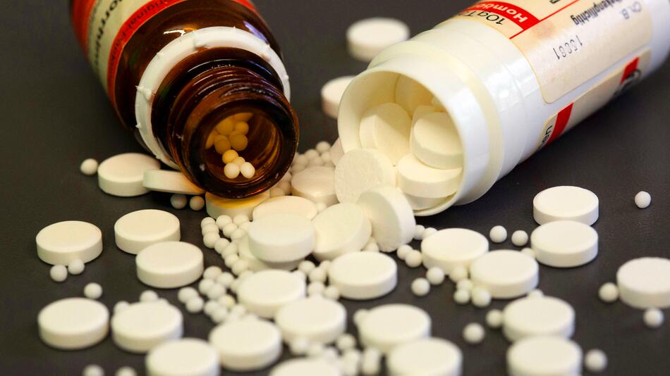 Promis und Politiker wettern gegen Streichung von Homöopathie