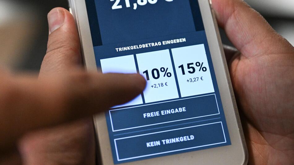 Verbraucherschutz kritisiert "manipulative Tricks" bei Trinkgeld per Karte