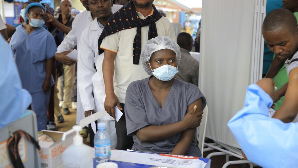 Mehr als 10.000 Ebola-Fälle in Demokratischer Republik Kongo