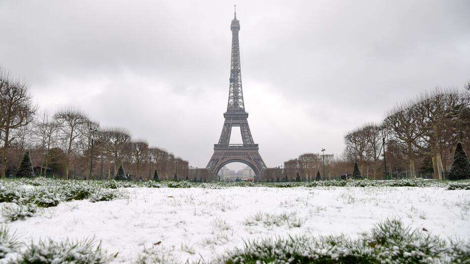 Schnee in Paris
