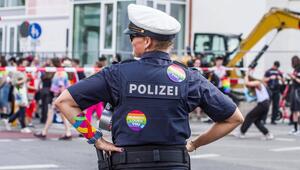 Polizistin auf dem CSD