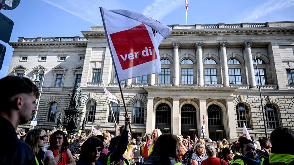 Berliner Senat zieht wegen Kita-Streiks vor Gericht